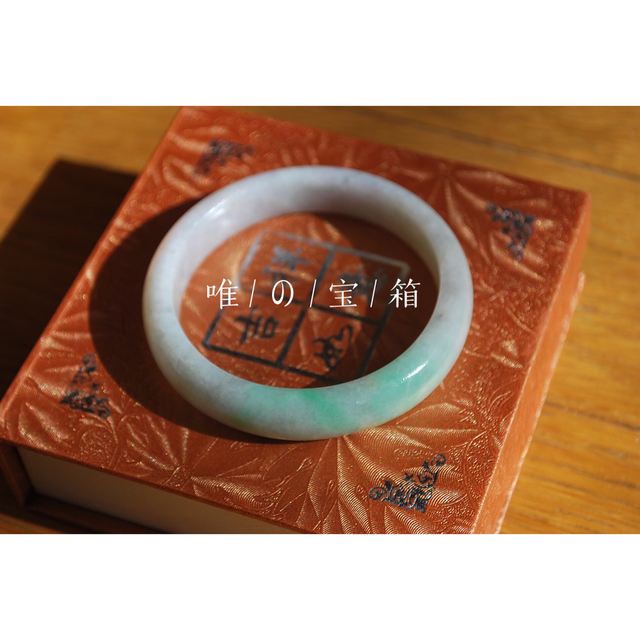 人気アイテム 【骨董品】春帯彩天然翡翠楊緑ラベンダーヒスイ