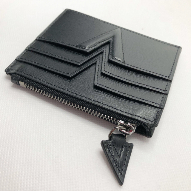 定価34,820円□VERSACEヴェルサーチ□レターV レザーカードケース 黒
