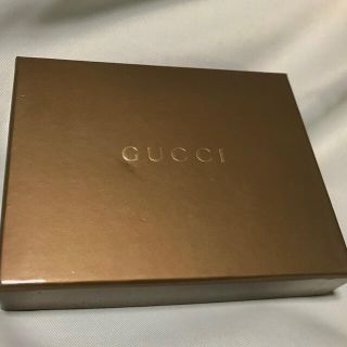 グッチ(Gucci)のGUCCI  箱  付属品あり(折り財布)