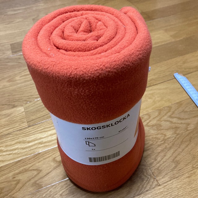 IKEA(イケア)のシングル　ブランケット　毛布オレンジ　ベッド　ソファー インテリア/住まい/日用品の寝具(毛布)の商品写真