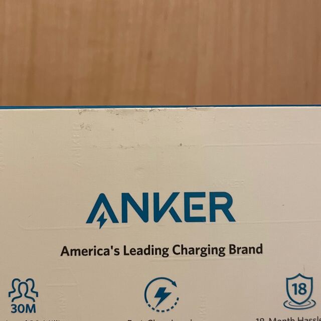 Anker(アンカー)の【新品】Anker PowerCore 20100 モバイルバッテリー スマホ/家電/カメラのスマートフォン/携帯電話(バッテリー/充電器)の商品写真