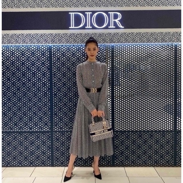 Christian Dior(クリスチャンディオール)のChristian Dior☆2020-21☆美品☆シルクワンピース レディースのワンピース(ロングワンピース/マキシワンピース)の商品写真