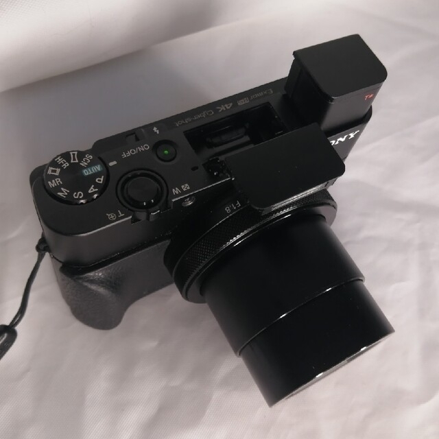 即納在庫あ 海外版 SONY Cyber−Shot RX DSC-RX100M5(ケース付) ItADf