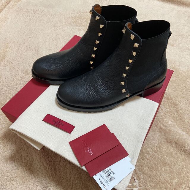 valentino ロックスタッズアンクルブーツ ローヒール 37 vimaseguridad.com