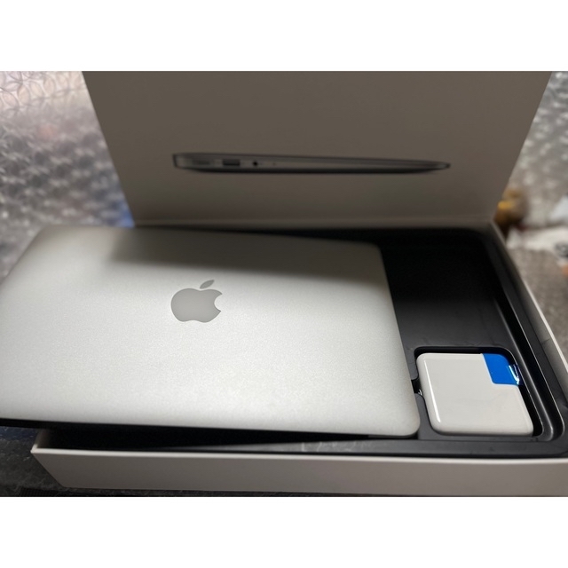 Apple(アップル)のMacBook  Air 2013 Core i7 Office 365付き スマホ/家電/カメラのPC/タブレット(ノートPC)の商品写真