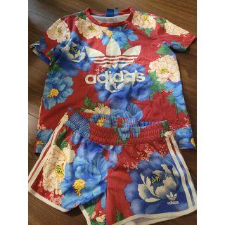 アディダス(adidas)のアディダスオリジナルス　ファーム　牡丹　花柄　チュニック(Tシャツ(半袖/袖なし))