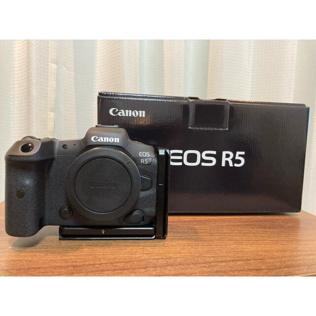 Canon EOS R5 ボディ　プレート付き　使用感あるため安めに売ります