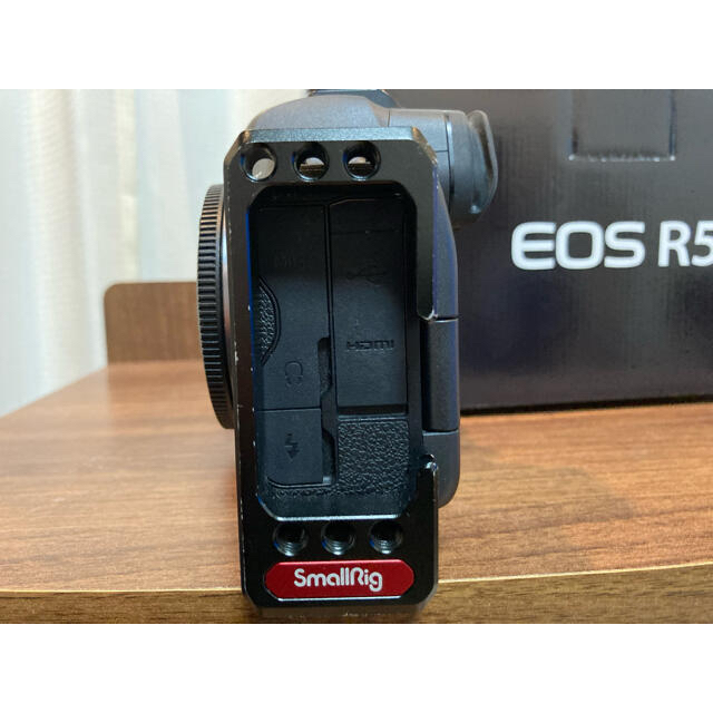 Canon EOS R5 ボディ　プレート付き　使用感あるため安めに売ります