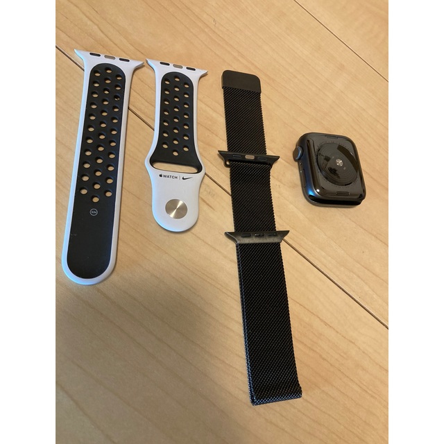 Apple Watch SE 44㎜ NIKE GPSモデル バッテリー93% marz.jp