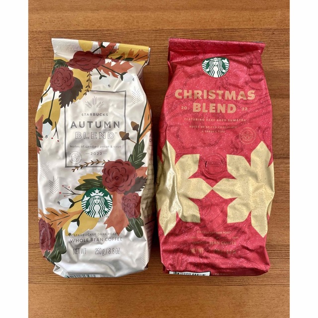 Starbucks Coffee(スターバックスコーヒー)の【新品・豆のまま】スターバックス 豆　オータムブレンド +クリスマスブレンド 食品/飲料/酒の飲料(コーヒー)の商品写真