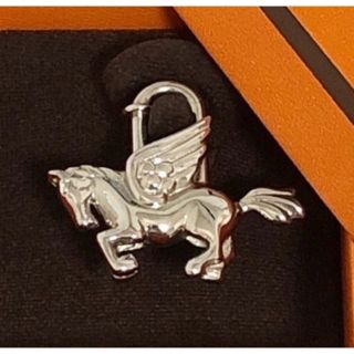 エルメス(Hermes)のエルメス  ペガサス カデナ 南京錠    メタル  ゴールド(サスペンダー)