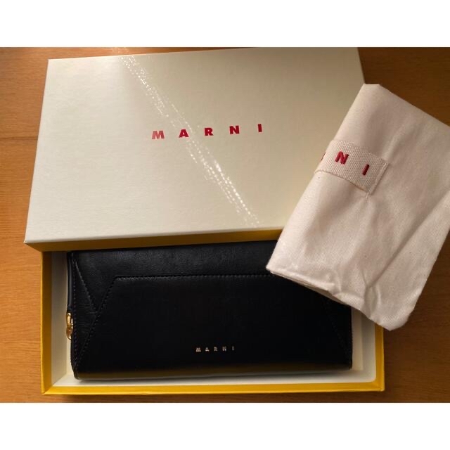 Marni(マルニ)のマルニ　長財布　ラウンドジップ レディースのファッション小物(財布)の商品写真