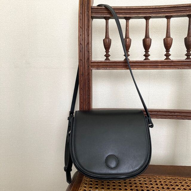 TOPKAPI(トプカピ)のトプカピ ショルダーバッグ ハーフムーン ブラック エフォル レディースのバッグ(ショルダーバッグ)の商品写真