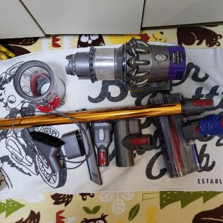 ダイソン(Dyson)のdyson　v10(掃除機)