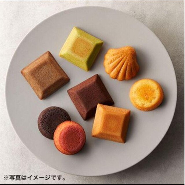 ブールミッシュ焼菓子詰合せ　8種類　24個 食品/飲料/酒の食品(菓子/デザート)の商品写真