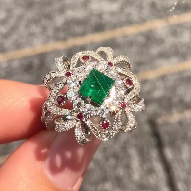 エバニュー k18 ルビー0.61ct ダイヤ0.23ct リング | irai.co.id