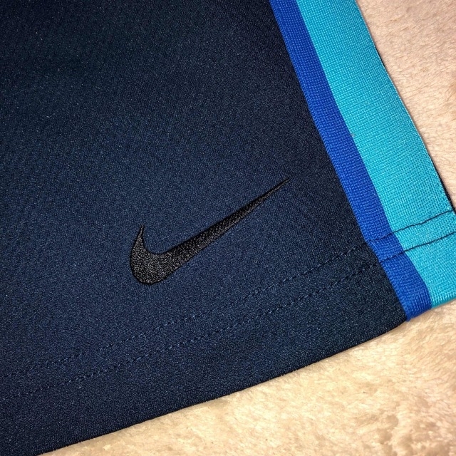 NIKE(ナイキ)のNIKE ハーフパンツS 紺色 メンズのパンツ(ショートパンツ)の商品写真