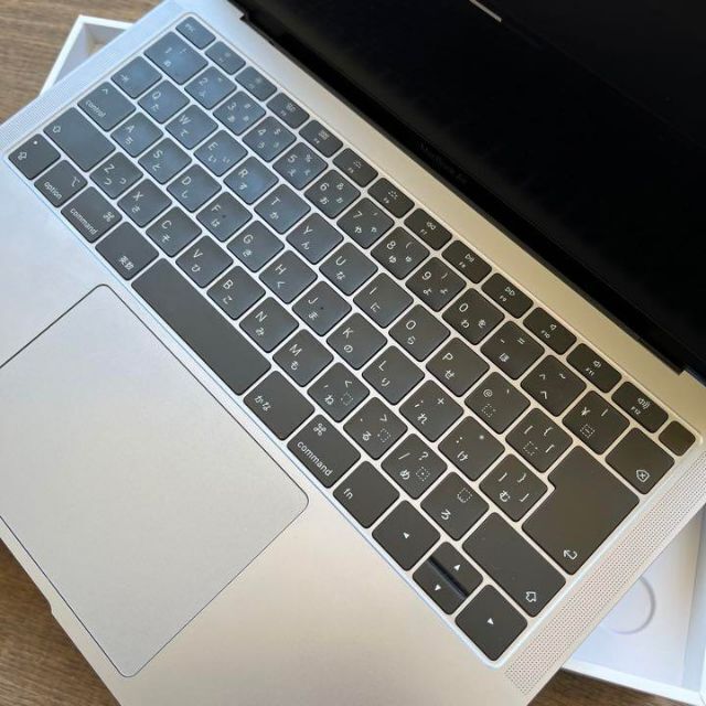 週末価格 MacBook Air 13インチ 2018 8GB 256GB 2