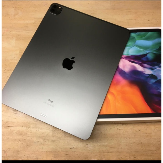 iPad(アイパッド)のipad pro 12.9 第4世代 512GB スマホ/家電/カメラのPC/タブレット(タブレット)の商品写真