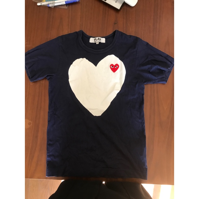 COMME des GARCONS(コムデギャルソン)のコムデギャルソン　プレイ　Tシャツ　M レディースのトップス(Tシャツ(半袖/袖なし))の商品写真