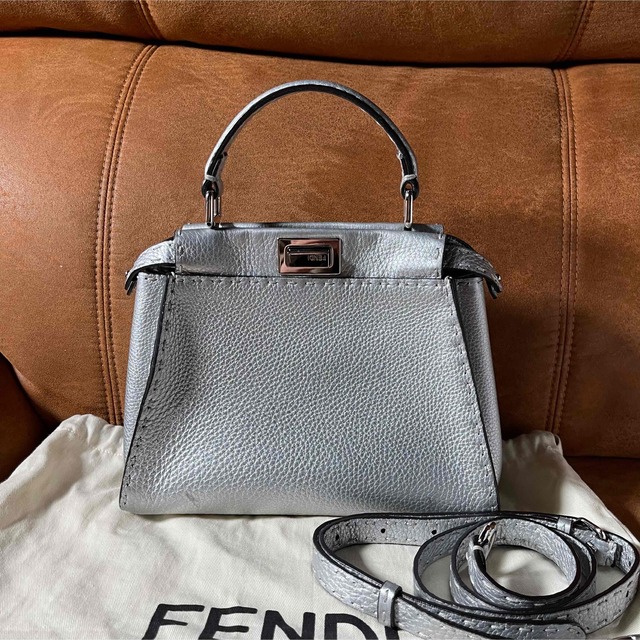 FENDI - FENDI セレリア ピーカブー ミニ シルバーの通販 by moco's shop｜フェンディならラクマ