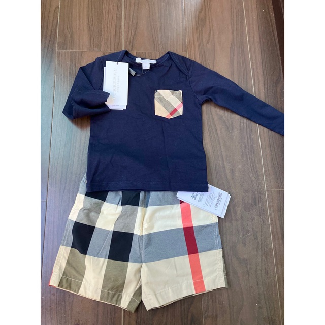 BURBERRY(バーバリー)のバーバリー　上下セット　タグ付き キッズ/ベビー/マタニティのベビー服(~85cm)(Ｔシャツ)の商品写真