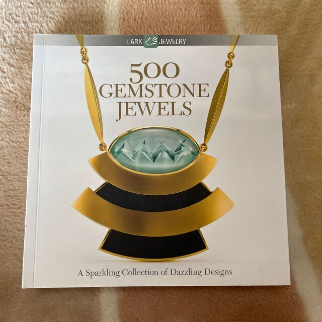 500 gemstone jewels ジュエリー美術　本　宝石　アクセサリー エンタメ/ホビーの本(アート/エンタメ)の商品写真