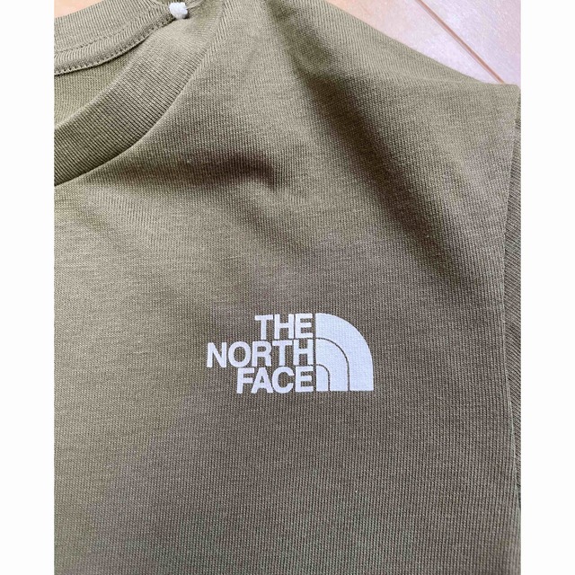 THE NORTH FACE(ザノースフェイス)のTHE NORTH FACE ノースフェイス 未使用　140㎝ キッズ/ベビー/マタニティのキッズ服男の子用(90cm~)(Tシャツ/カットソー)の商品写真