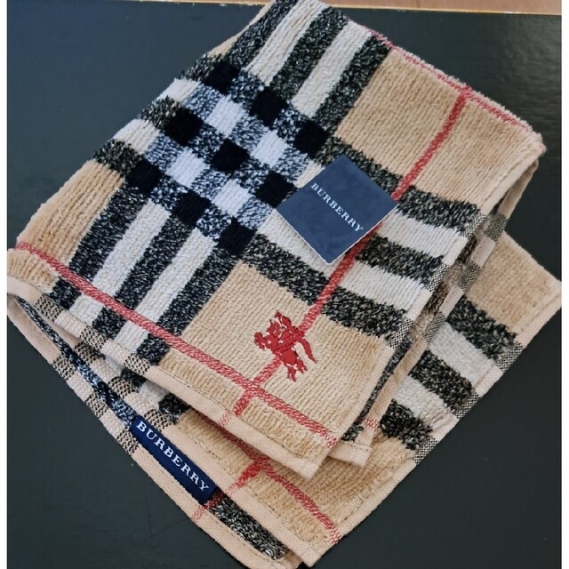 BURBERRY(バーバリー)の【値下げ】新品 バーバリー タオルハンカチ レディースのファッション小物(ハンカチ)の商品写真