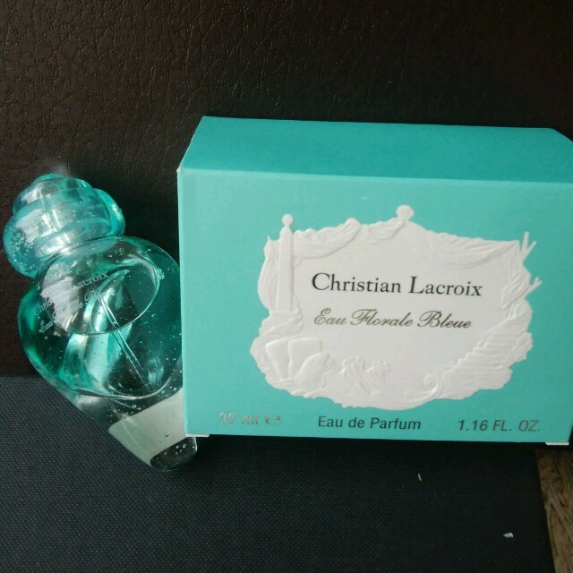 Christian Lacroix(クリスチャンラクロワ)のクリスチャンラクロア　オーフローラルブルー コスメ/美容の香水(香水(女性用))の商品写真