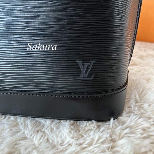 LOUIS VUITTON(ルイヴィトン)のLOUIS VUITTON  ルイヴィトン アルマ エピ ノワール ハンドバック レディースのバッグ(ハンドバッグ)の商品写真