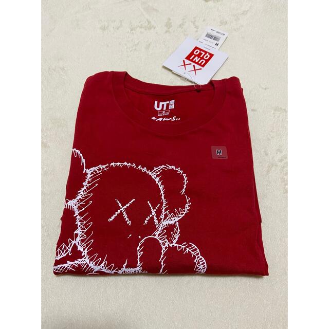 ユニクロ UNIQLO UT カウズ コラボ kaws Tシャツ レッド 赤 メンズのトップス(Tシャツ/カットソー(半袖/袖なし))の商品写真