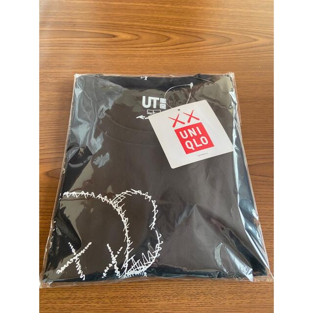 2016年 ユニクロ UNIQLO UT カウズ kaws Tシャツ ブラック メンズのトップス(Tシャツ/カットソー(半袖/袖なし))の商品写真