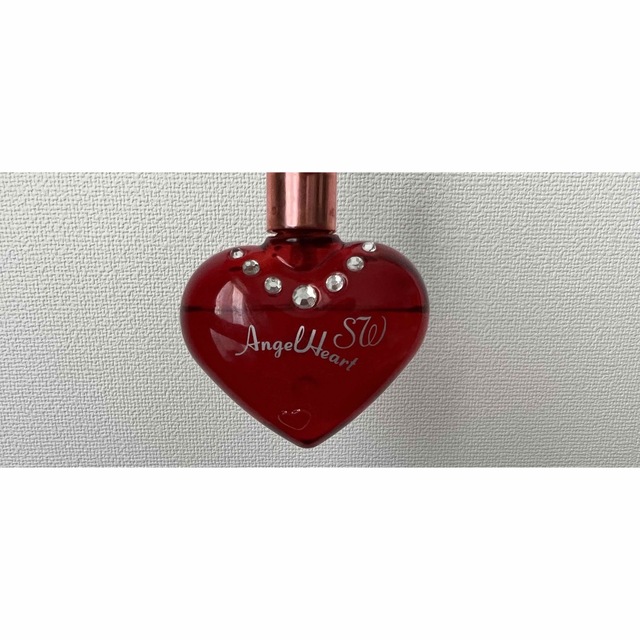 Angel Heart(エンジェルハート)のエンジェルハート スノーホワイト EDT 50ml （箱付き） コスメ/美容のボディケア(ボディクリーム)の商品写真