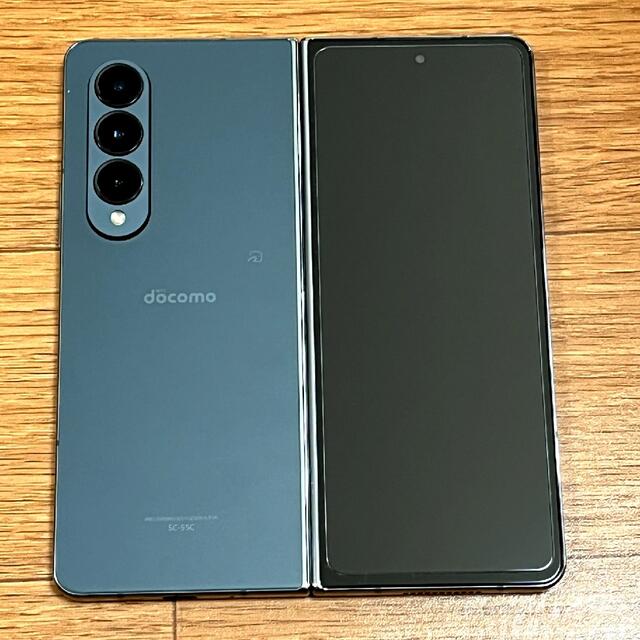 専用　Galaxy Z Fold4 DOCOMO版 ほぼ新品 おまけ多数 スマホ/家電/カメラのスマートフォン/携帯電話(スマートフォン本体)の商品写真