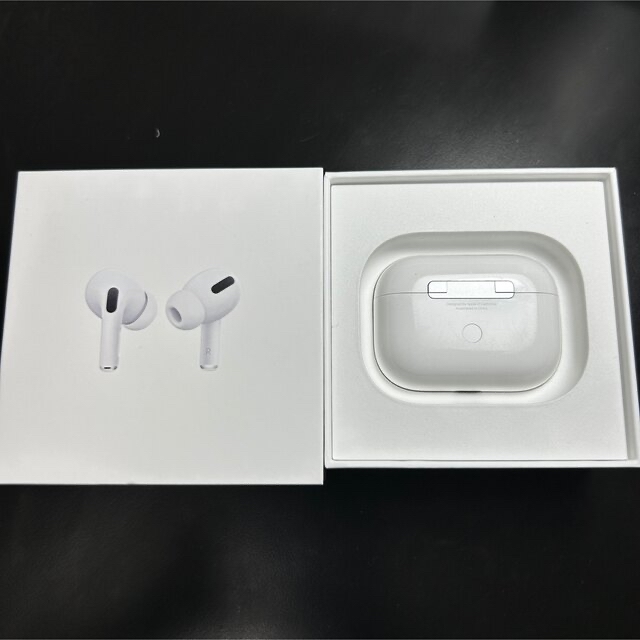 Apple(アップル)のAirPods Pro MWP22J/A 第1世代 スマホ/家電/カメラのオーディオ機器(ヘッドフォン/イヤフォン)の商品写真