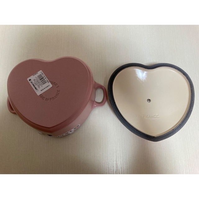 LE CREUSET(ルクルーゼ)のル・クルーゼ　ハート型鍋（sugar pink） インテリア/住まい/日用品のキッチン/食器(鍋/フライパン)の商品写真