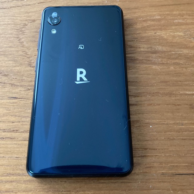 Rakuten(ラクテン)のRakuten mini ブラック　c330 スマホ/家電/カメラのスマートフォン/携帯電話(スマートフォン本体)の商品写真