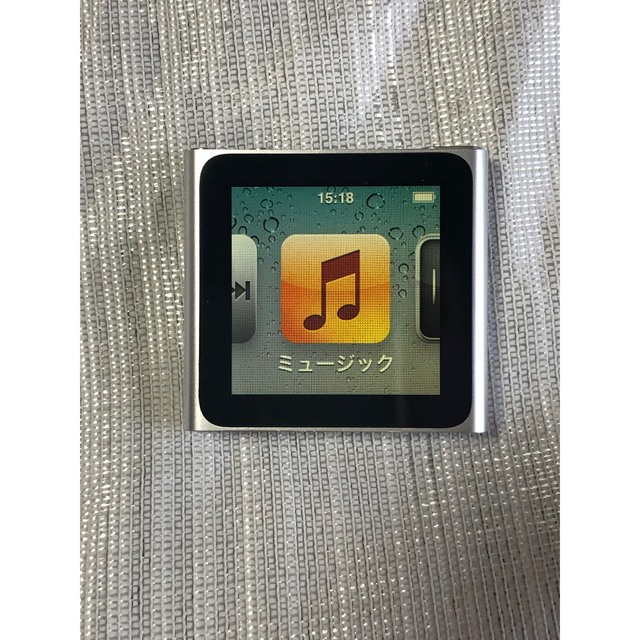iPod(アイポッド)の使用少美品　ipod nano 第6世代 シルバー 8GB スマホ/家電/カメラのオーディオ機器(ポータブルプレーヤー)の商品写真