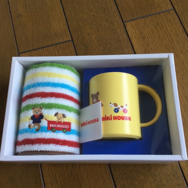 mikihouse(ミキハウス)のmiki House マグカップとハンドタオル キッズ/ベビー/マタニティの授乳/お食事用品(マグカップ)の商品写真