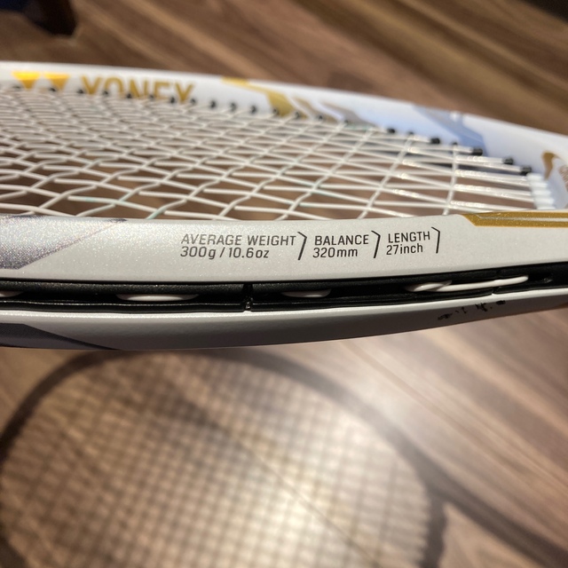 YONEX(ヨネックス)の【珊瑚様専用】ラケット布袋付　YONEX  EZONE100 スポーツ/アウトドアのテニス(ラケット)の商品写真