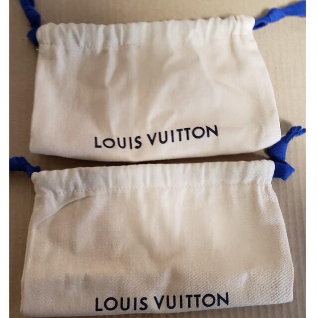 LOUIS VUITTON(ルイヴィトン)のLOUISVUITTONベルト用の布袋 メンズのファッション小物(ベルト)の商品写真