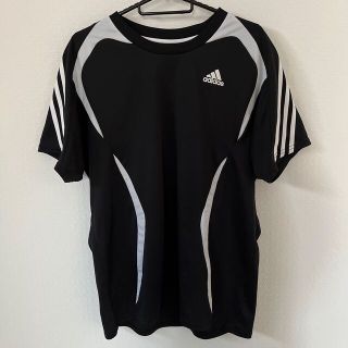 アディダス(adidas)のadidas Tシャツ(Tシャツ/カットソー(半袖/袖なし))