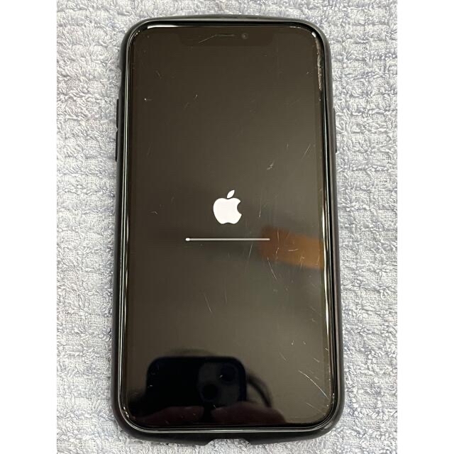 iPhone(アイフォーン)のiPhone11 スマホ/家電/カメラのスマートフォン/携帯電話(携帯電話本体)の商品写真