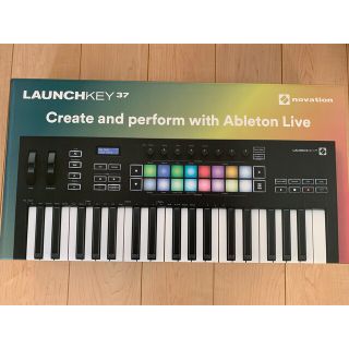 novation LAUNCHKEY37(MIDIコントローラー)