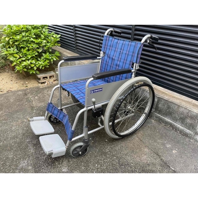 車椅子　カワムラサイクル　KA22-40SN-B