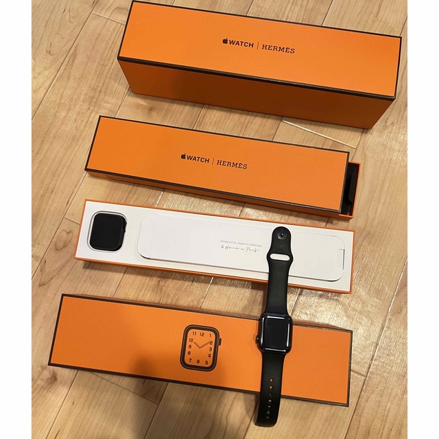 Apple Watch(アップルウォッチ)のApple Watch Hermès（GPS + Cellular）- 40mm レディースのファッション小物(腕時計)の商品写真