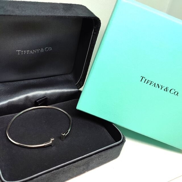 Tiffany & Co.(ティファニー)のTiffany ティファニー Tワイヤー ブレスレット バングル ジュウル レディースのアクセサリー(ブレスレット/バングル)の商品写真