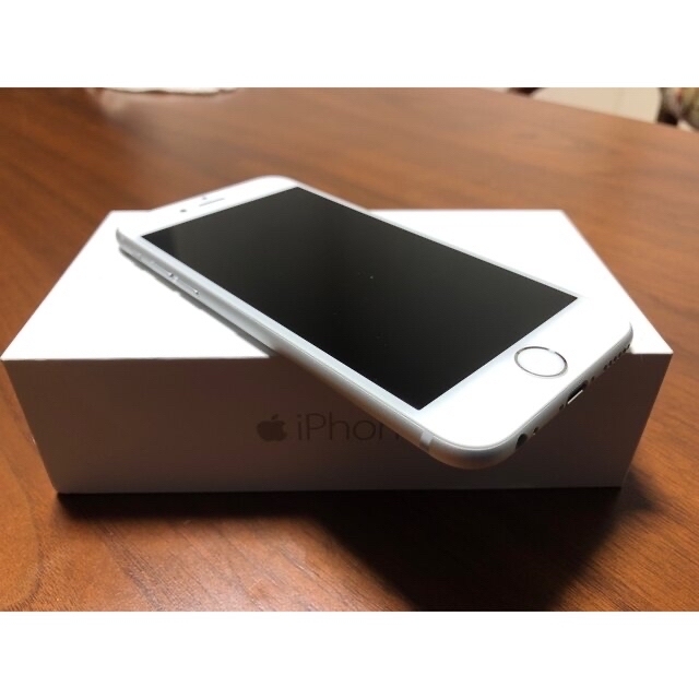 iPhone6 16GB silver au、イアホン未使用品、電源ケーブル、箱