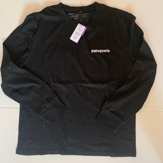 patagonia(パタゴニア)の新品 patagonia パタゴニア ロンT P-6LOGO ブラック　L メンズのトップス(Tシャツ/カットソー(七分/長袖))の商品写真